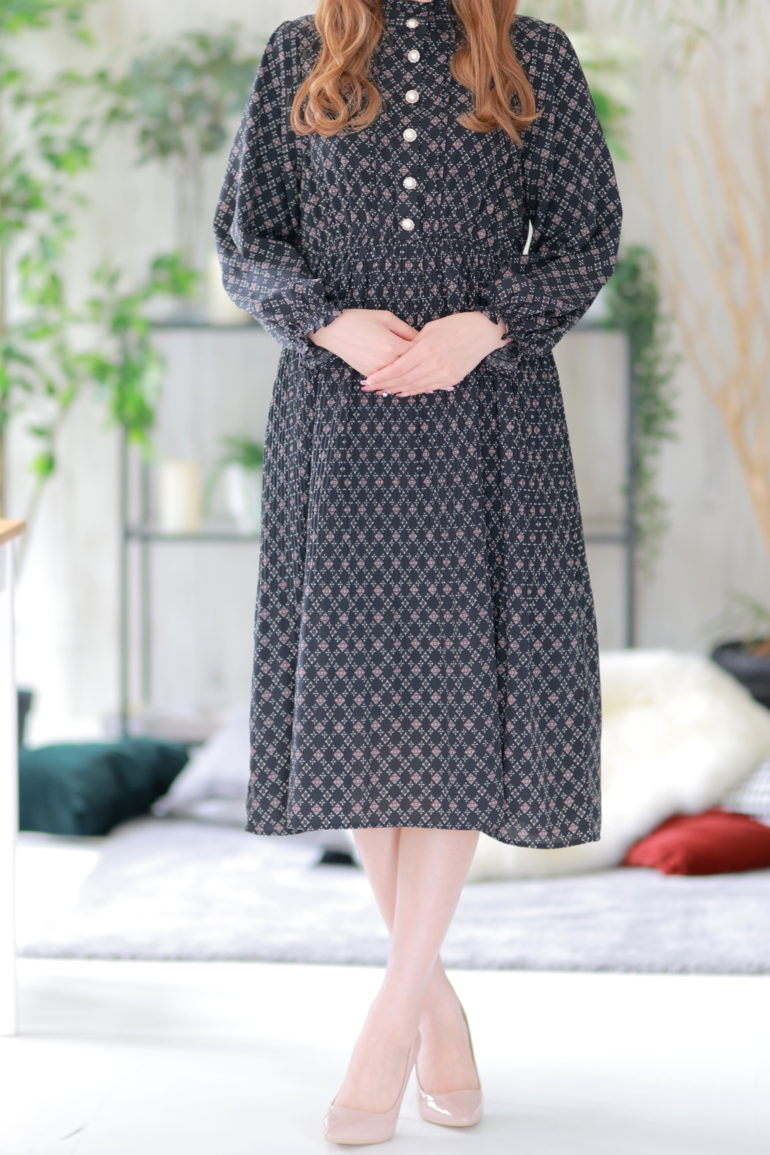 【大阪】スレンダーで美脚な女性♪