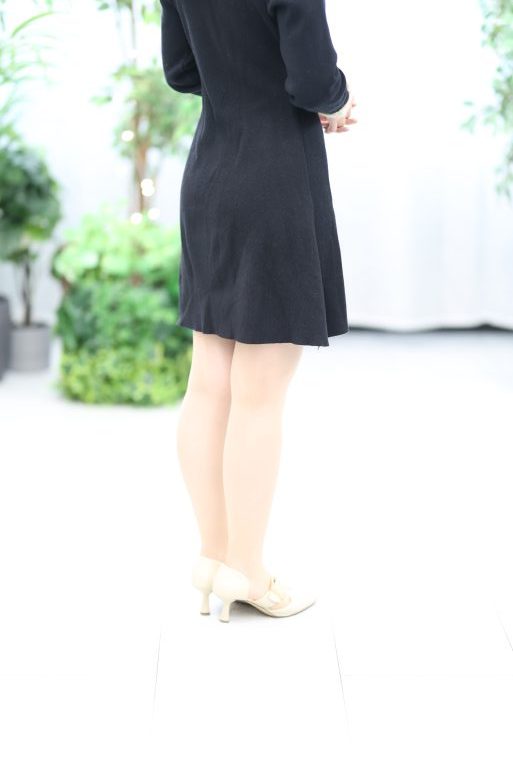 [Kyoto] A fair-skinned office lady