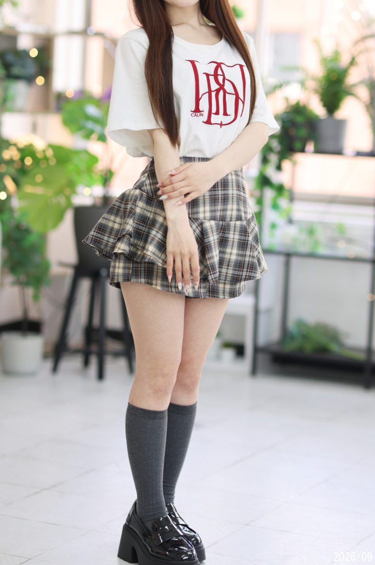 【梅田】透明感あふれる癒し系美女♡